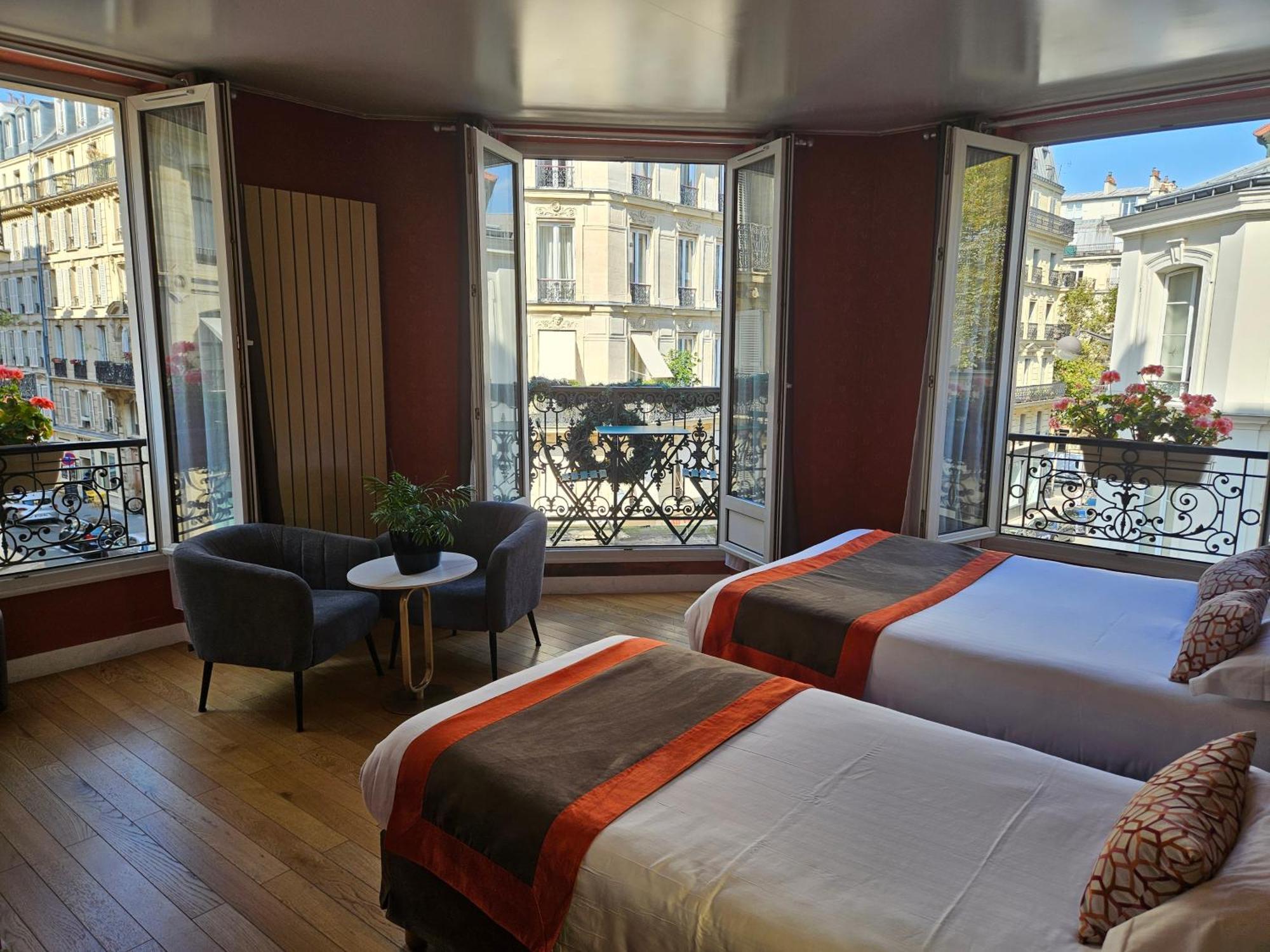 Home Latin Paris Exterior photo